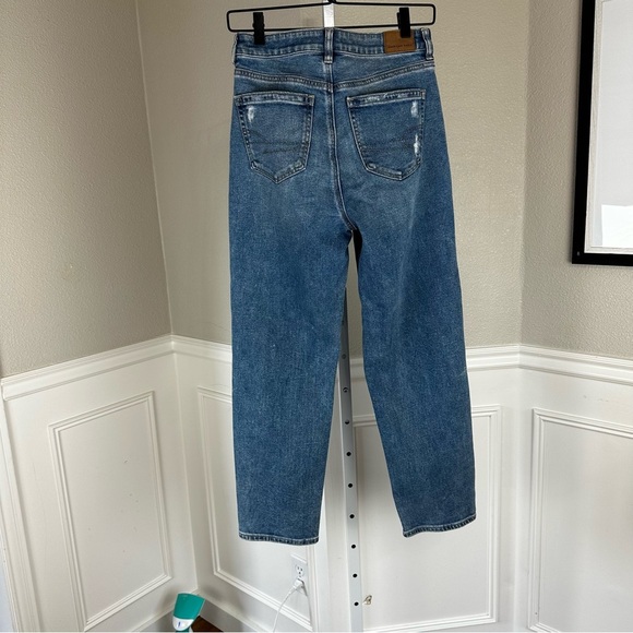 American Eagle Mom Straight Leg Jeans Size 4 - Picture 5 of 9